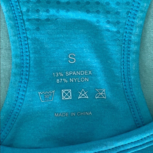 NVGTN Aqua Sports bra - Picture 2 of 4